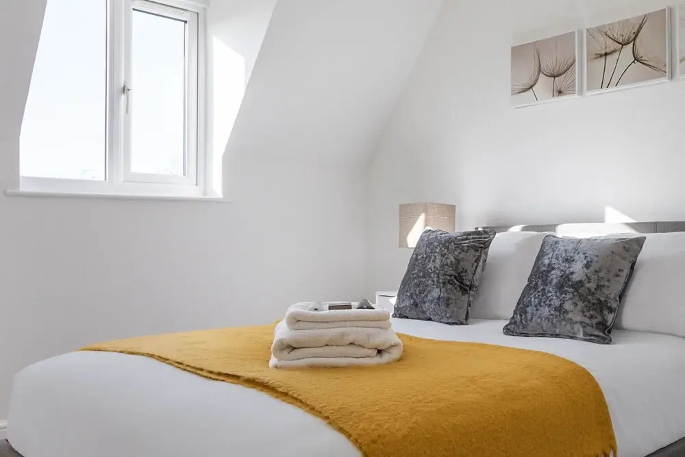 Castle Reach Apartment by Creative Stays