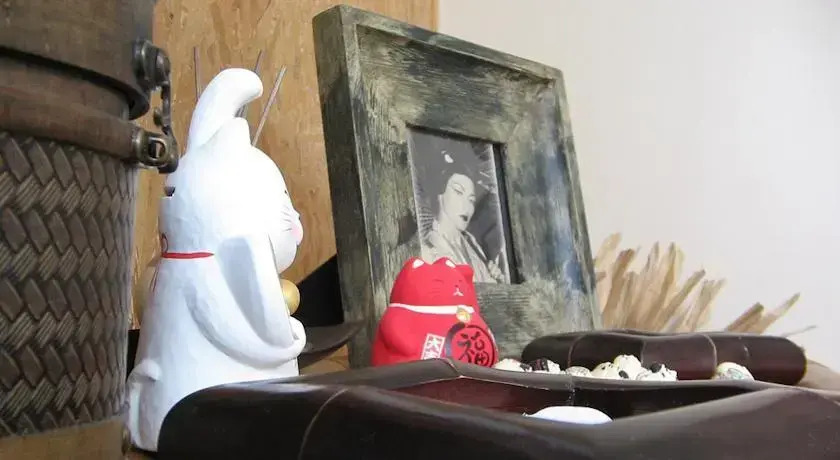 Suivez le Lapin Blanc - PRIX PARKING OFFERT
