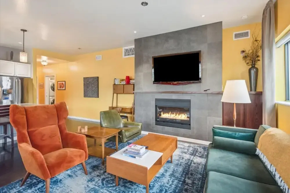 Meadowlark Suite - 201
