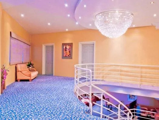 Tropicana Hotel