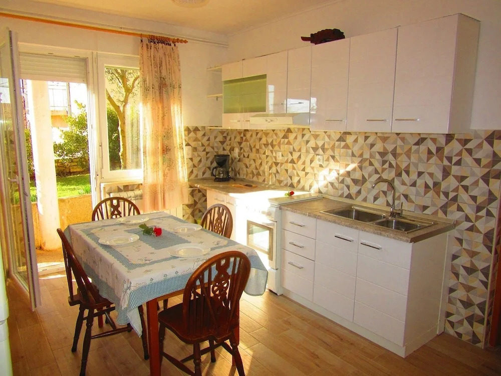 Apartments Jaksa