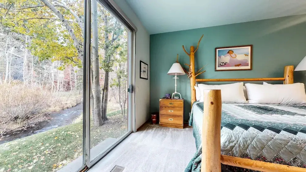 Snowcreek Iv #545 3 Bedroom Condo