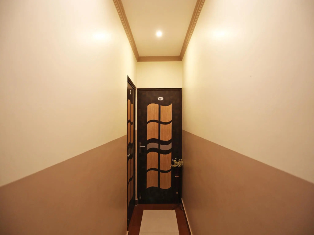OYO 19379 Hotel Sai Palace