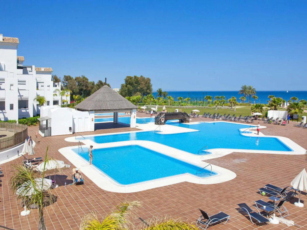 Fuerte Estepona Suites Spa