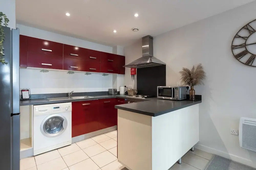 Cotels Centro Budget Busting Apartments! CENTRAL LOCATION, PARKING, FIBRE WIFI, SMART TV, FULLY EQUIPPED KITCHEN