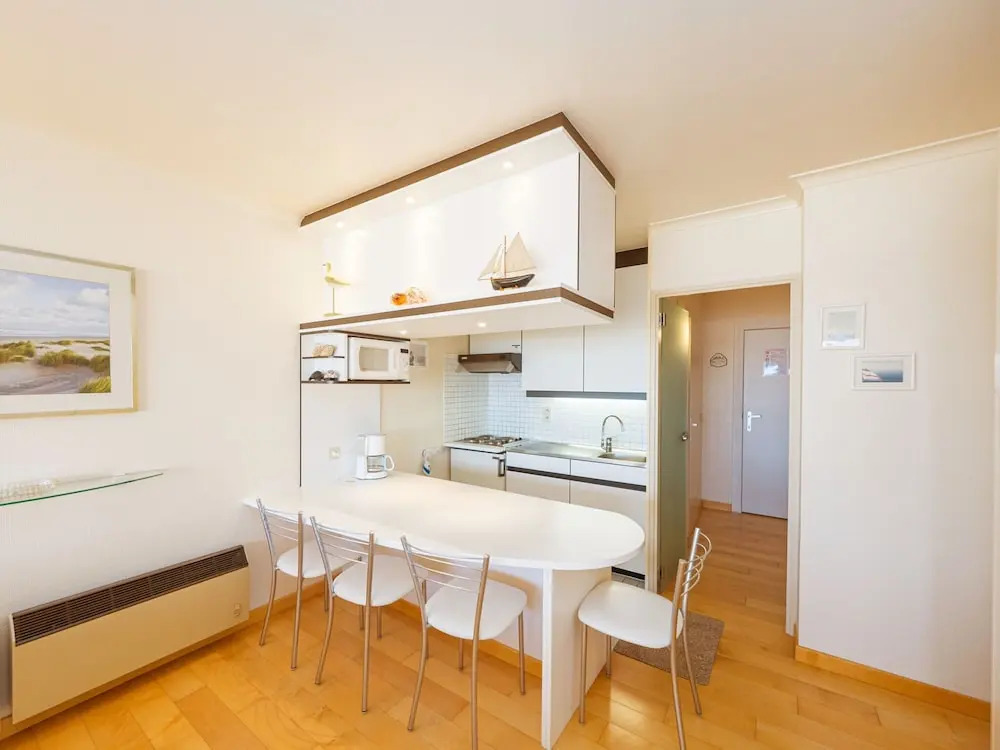 Studio with sea view and parking space