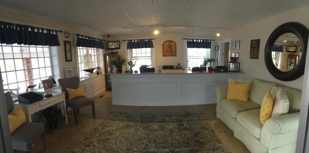 Riverview Resort