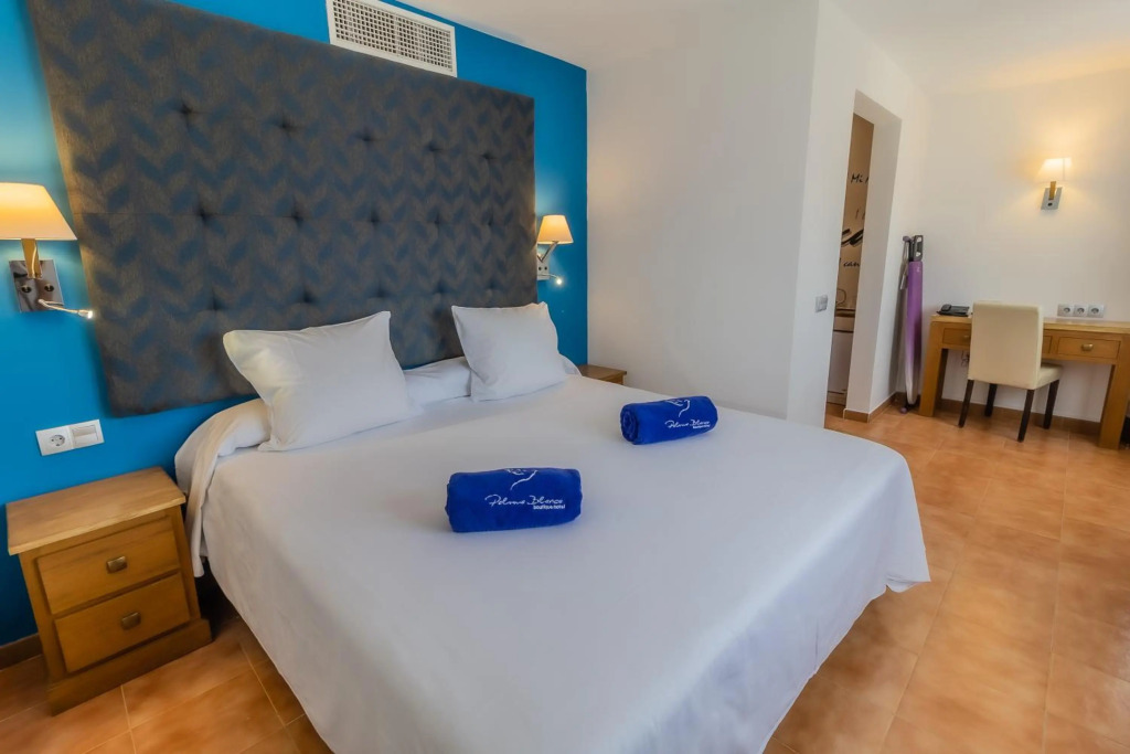Paloma Blanca Boutique Hotel