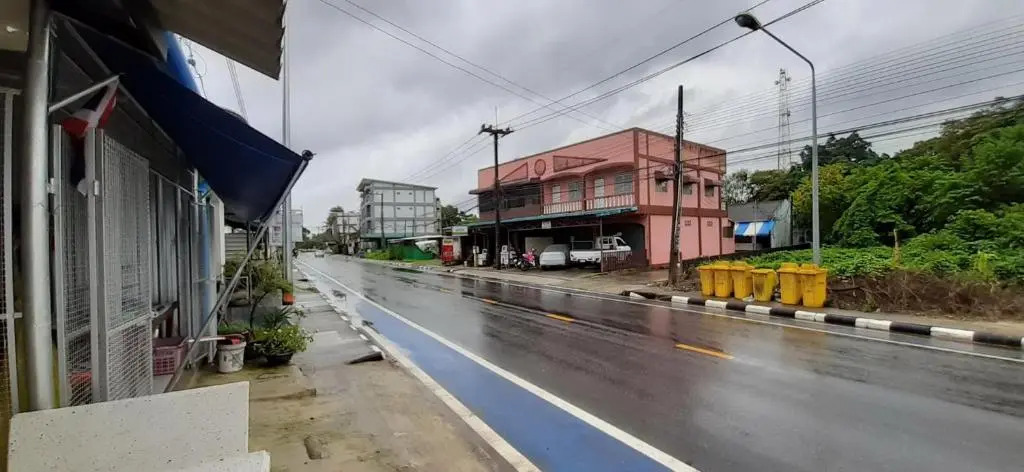 Tuk Tuk Trat Hostel