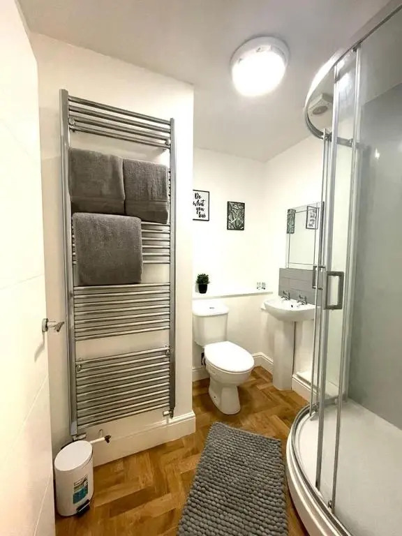 Prosper House Apartment 5