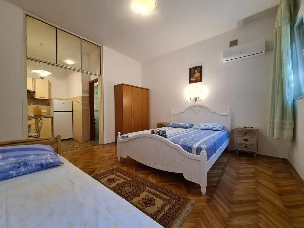 Apartments Mare