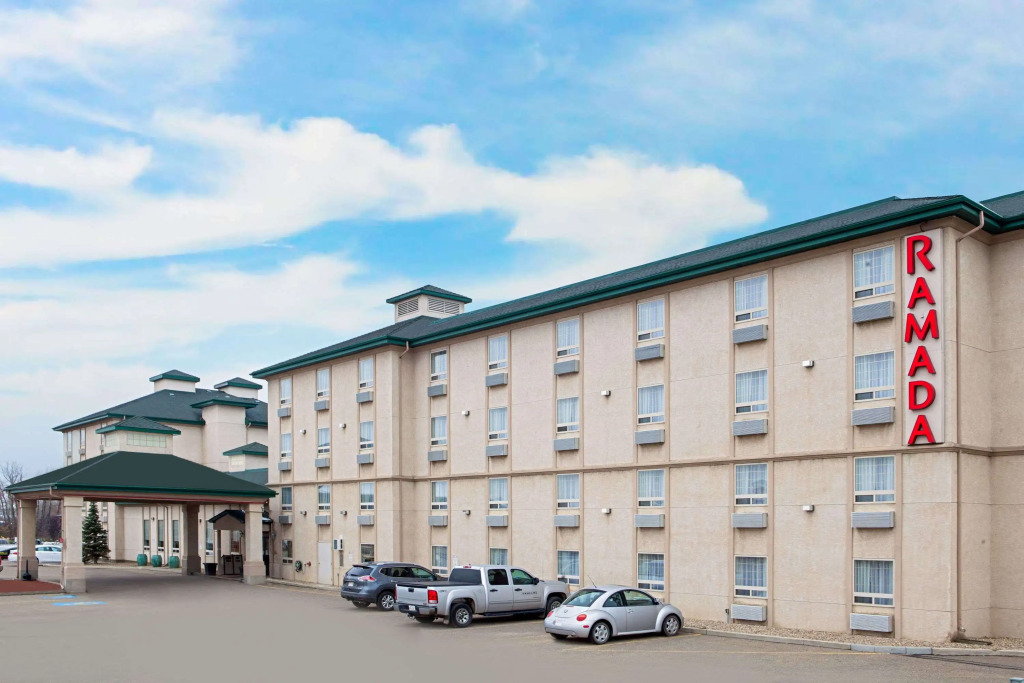 Ramada by Wyndham Red Deer Hotel & Suites