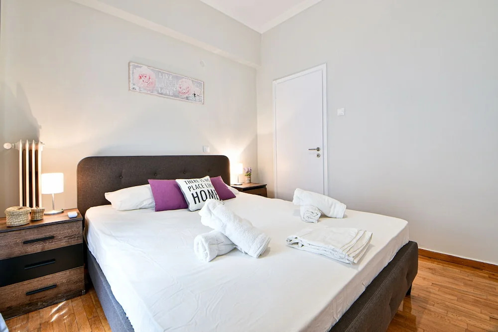 Renovated flat in Athens perfect location