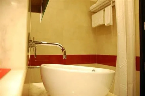 Hotel Red Earth