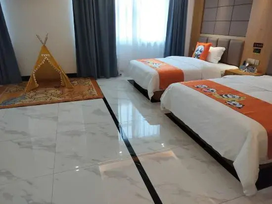 Wanzhihai Hotel (Anji Wanda Plaza Chuangye Road Subway Station)