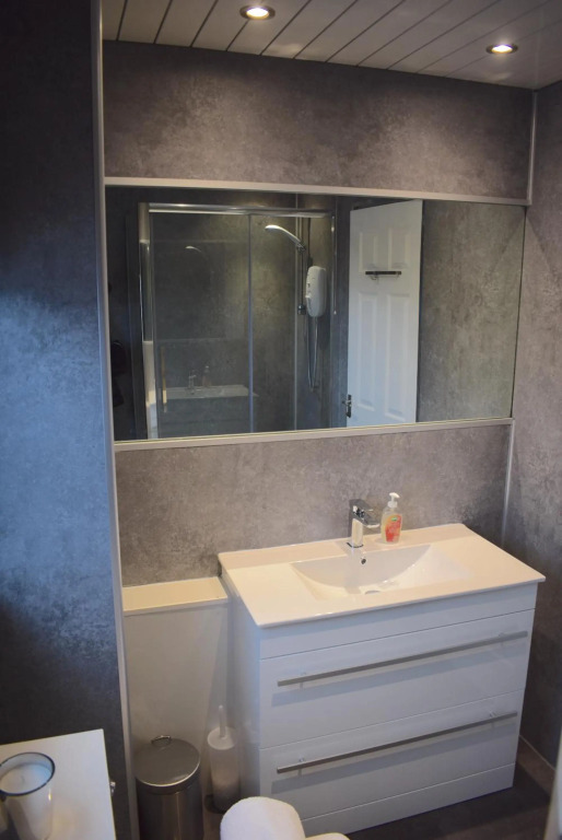 3 Bedroom-Kelpies Serviced Apartments Bruce