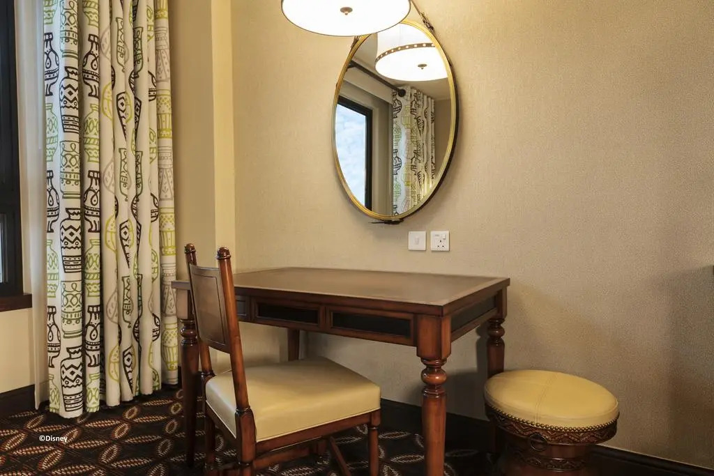 Disney Explorers Lodge