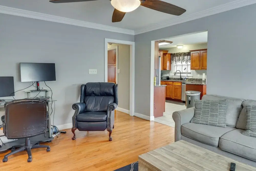 Centrally Located Hampton Roads Home w/ Game Room!