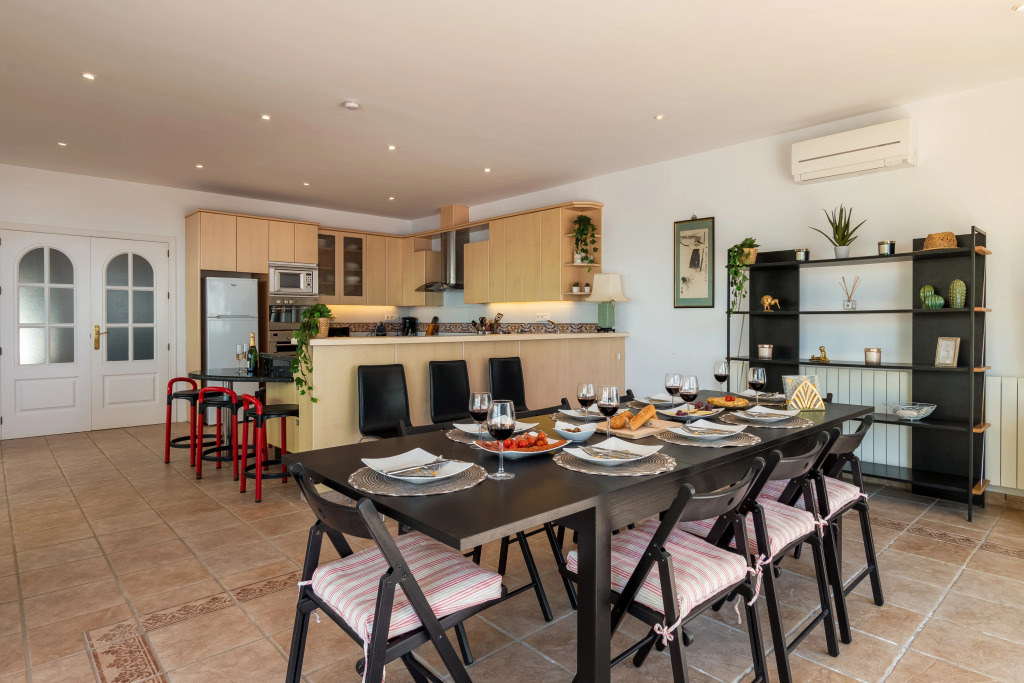 CERRO GORDO luxury 4 bedroom" vila" with spectacular views of the coast and mountain and 18m long swiming pool