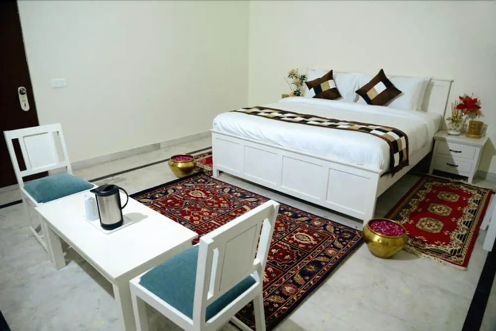 Hotel DVL INN- Near Jalmahal Jaipur