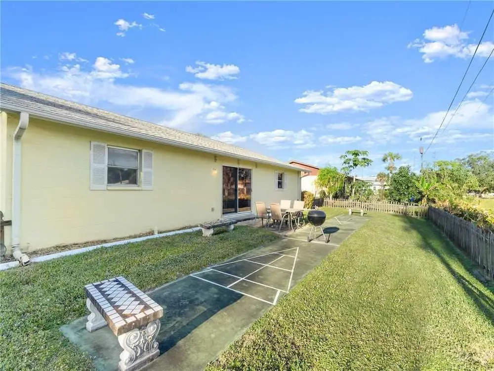 Venice Avalon Home - Three Bedroom Home