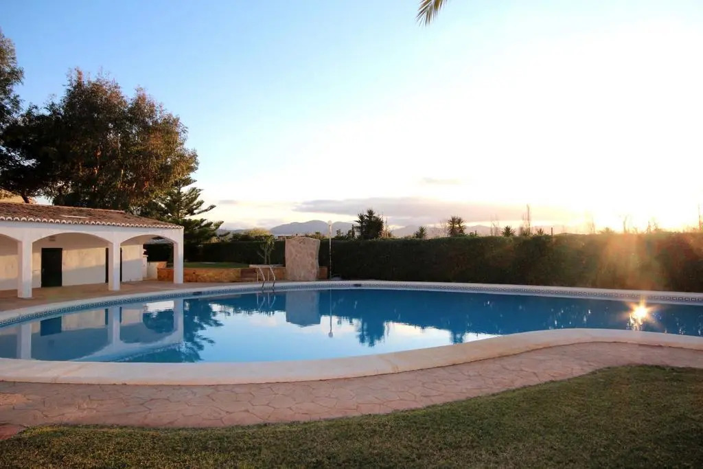 Villa Riviera
