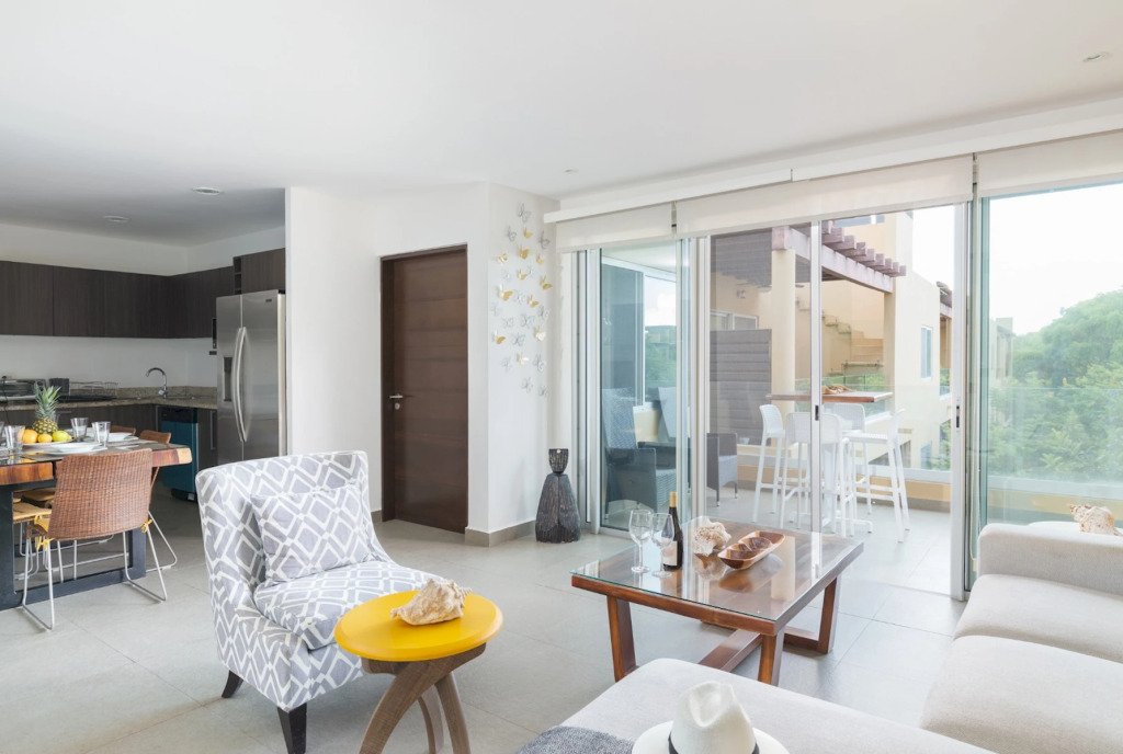Stunning and Exclusive 3BR PentHouse in Playa del Carmen with Private Pool and Terrace