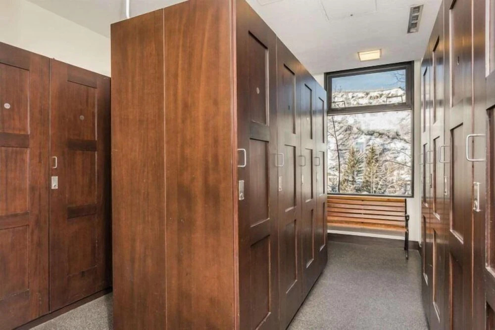 Luxury 3 Bedroom Slopeside Mountain Vacation Rental With Hot Tubs