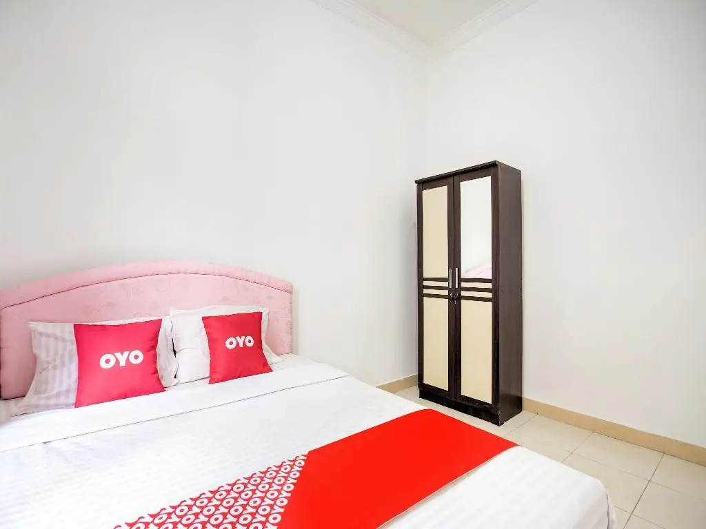 OYO 3241 Grand Suites Palace 4