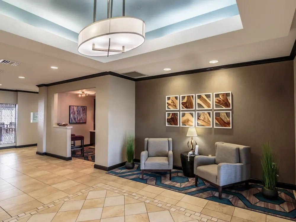 Holiday Inn Express Amp Suites Farmington