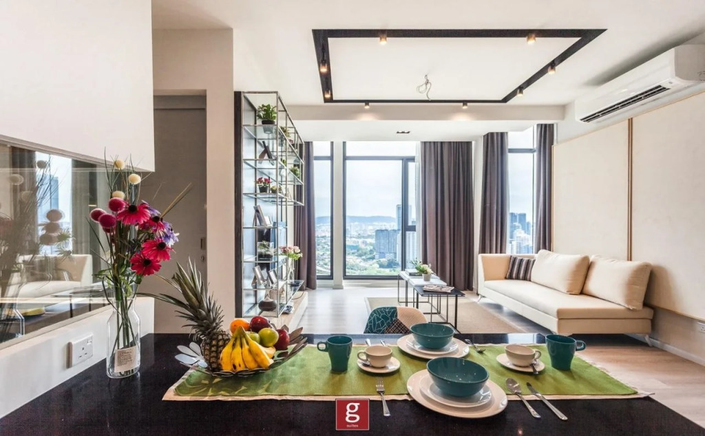 Expressionz Professional Suites by AURORA SUMMER SUITES