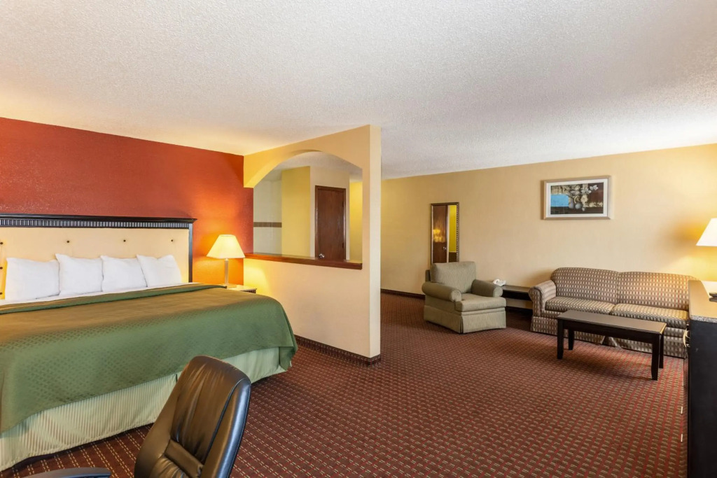Quality Inn & Suites Lincoln South