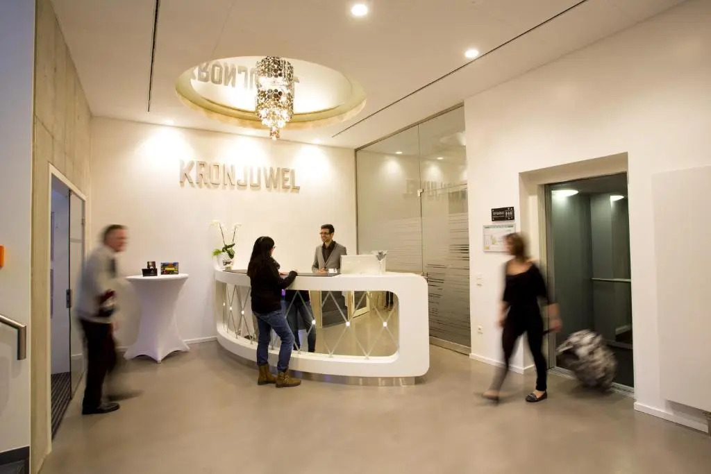 Digital Hotel Kronjuwel by BRIGHT Waldkirch - Self Check-In I NIRO