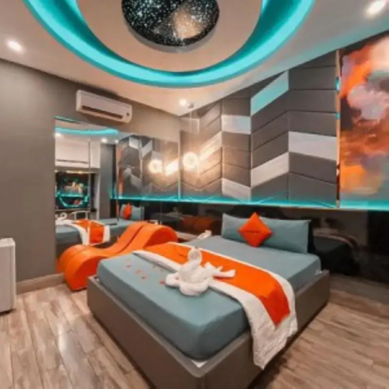 TAN BINH ROMANTIC HOTEL - Sân Bay TSN Nhà Ga T3
