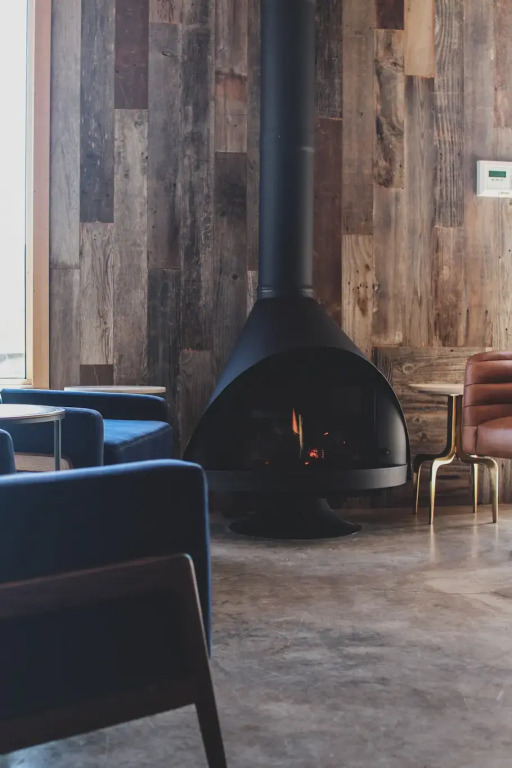 Bowline Hotel