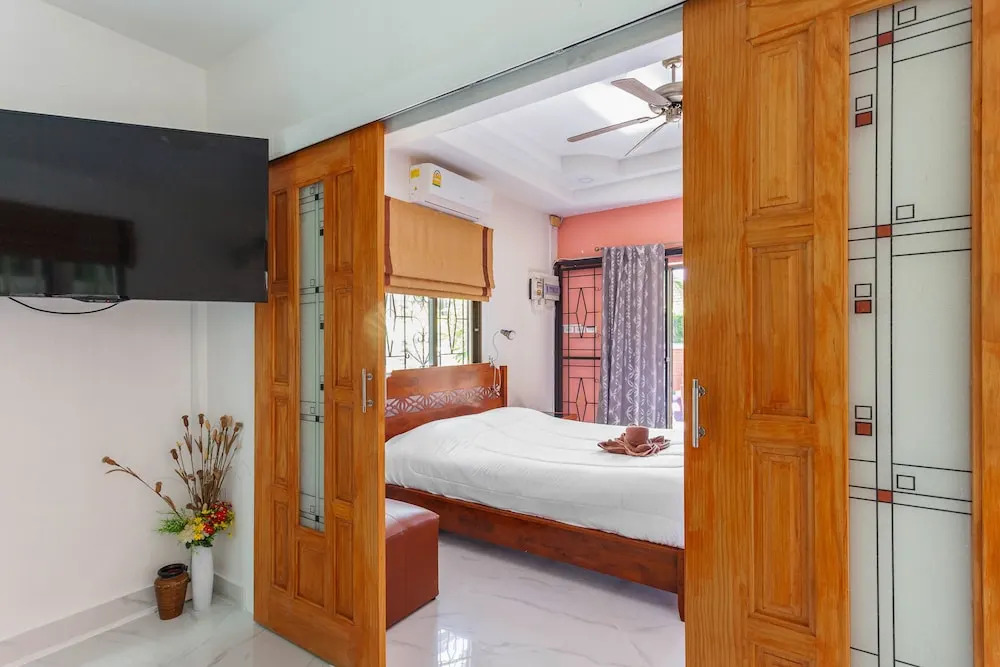 LUMALAND Luxury Pool Villa Pattaya Walking Street