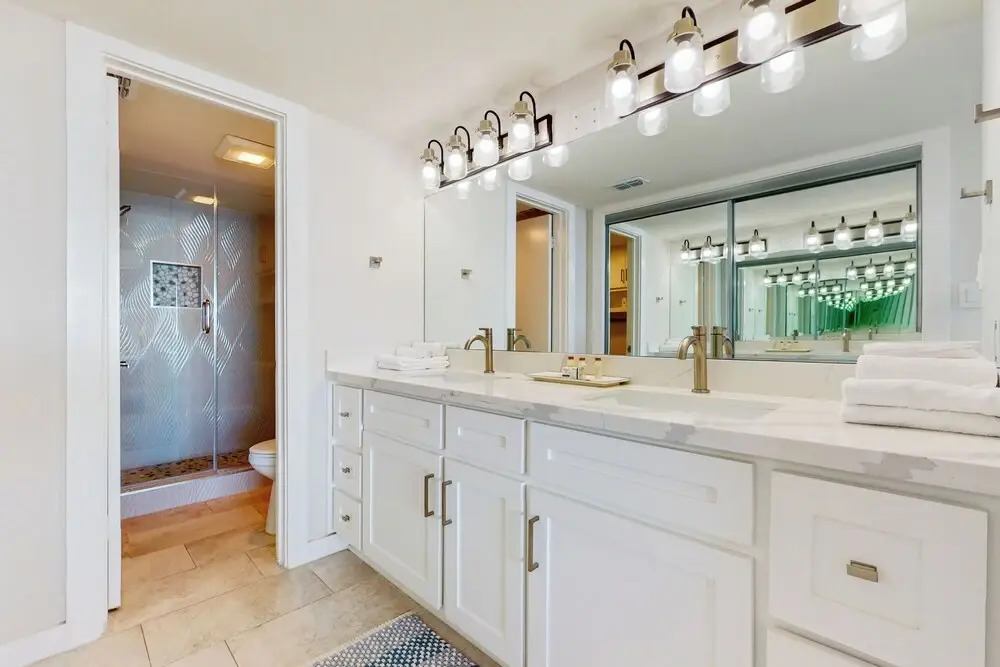 2BR w/ View & Resort Perks: Suntide III - Unit 907