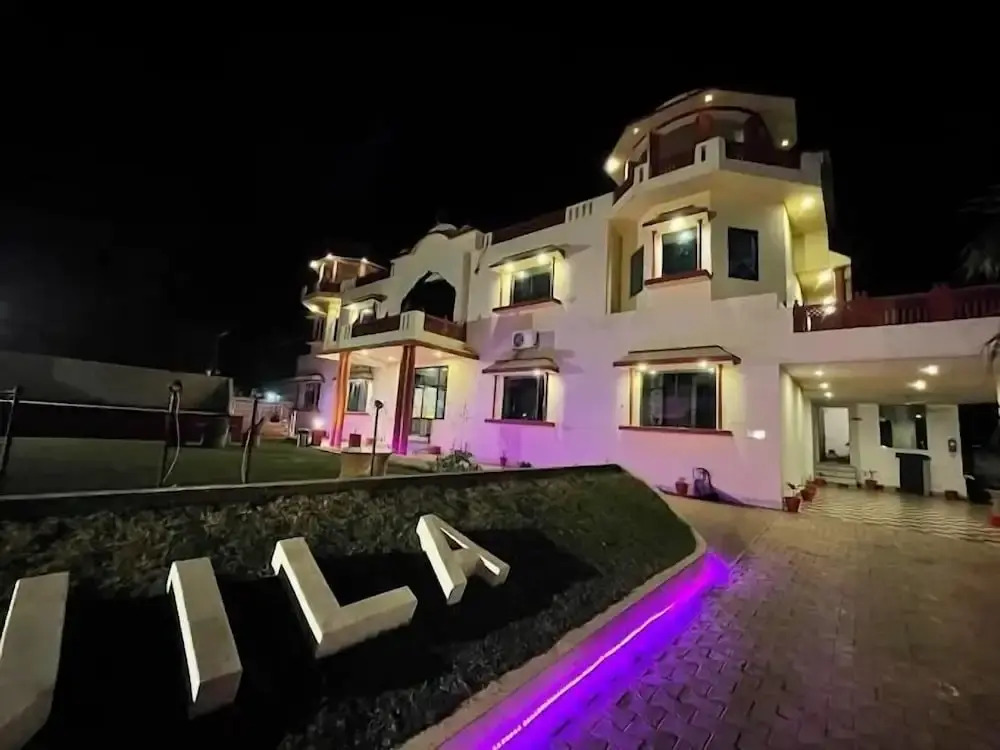 Quila Camps and Resort, Burja
