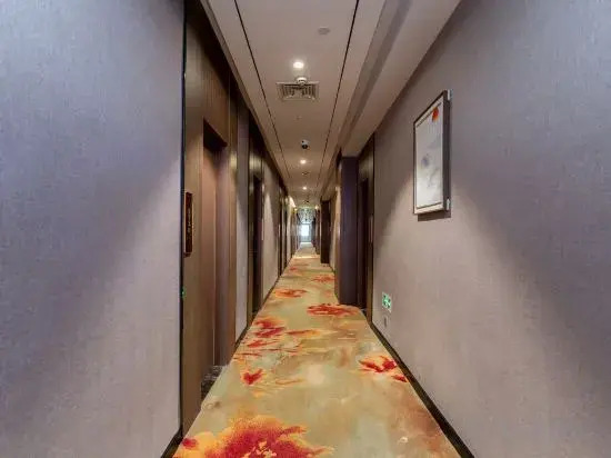 Shanghai Qiju Hotel (Songjiang University Town Wanda Plaza Branch)