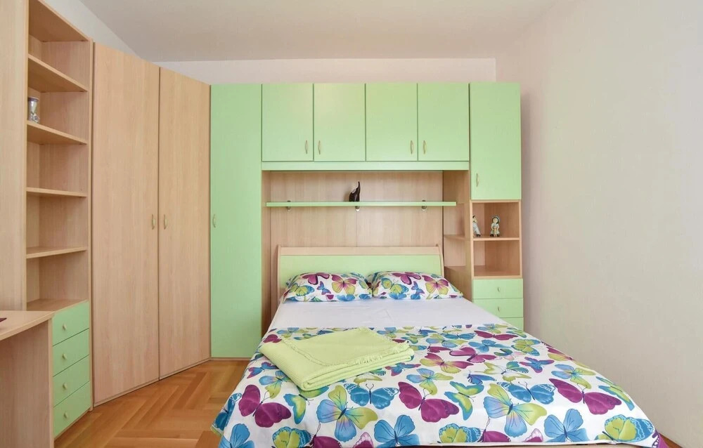 Nice Home in Seget Donji With Wifi and 12 Bedrooms