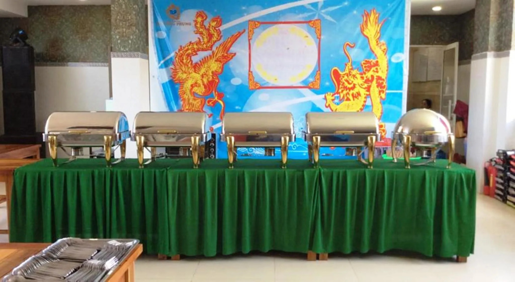 Thi Long Phụng Hotel