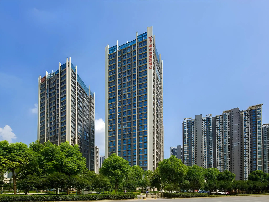 Vienna International Hotel (Wuhan Polar Ocean World TaziLake Metro Station)
