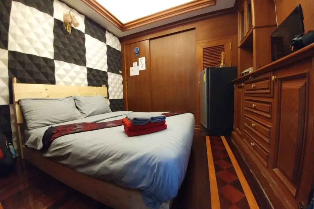 B&B 22 House