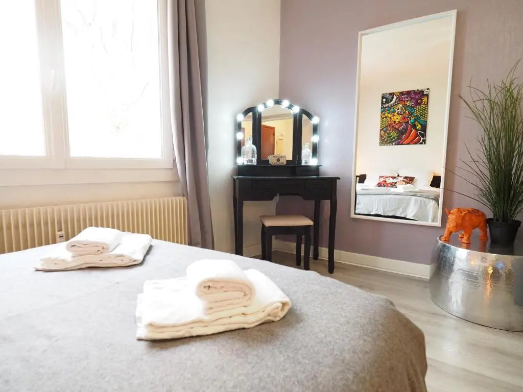 NOUVEAUTE 2022: Appartement face aux Thermes CALLOU avec Parking