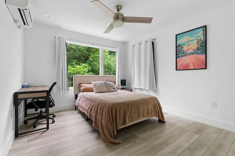 Upstay - 2-home Duplex - Sleeps 37 w Hot Tub BBQ