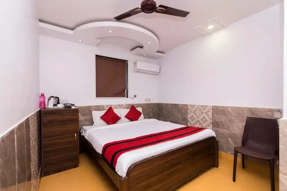 The Banquet by OYO Rooms