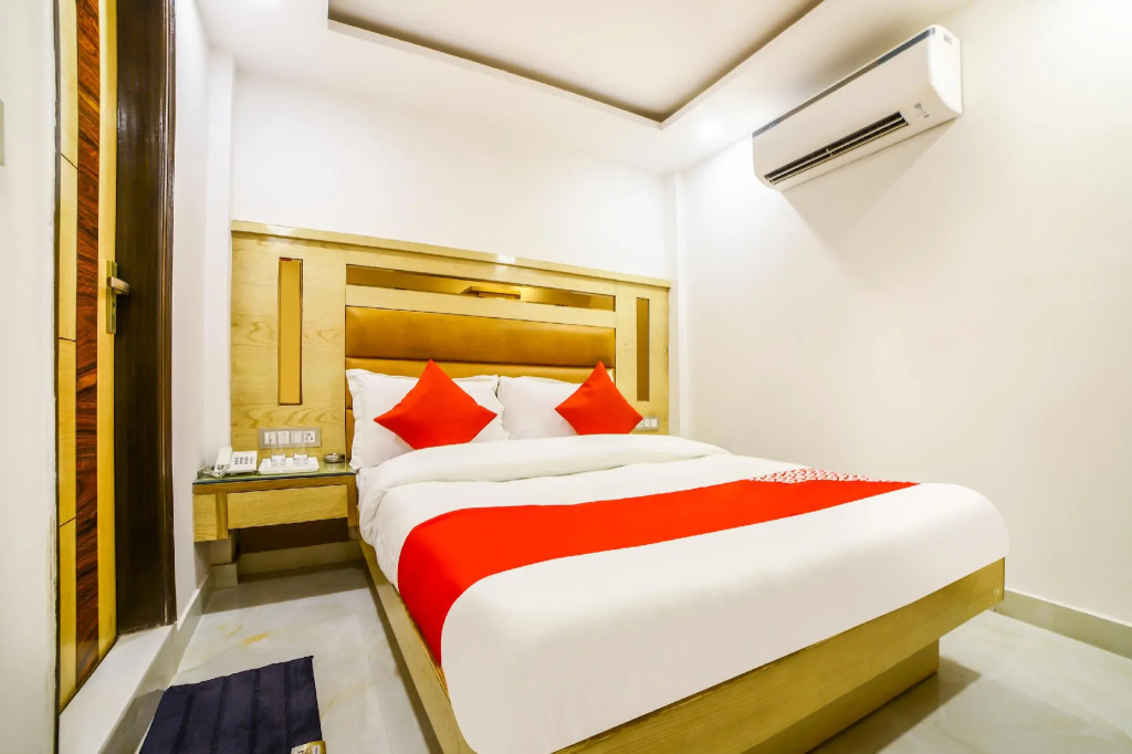 OYO 63367 Hotel B G Palace