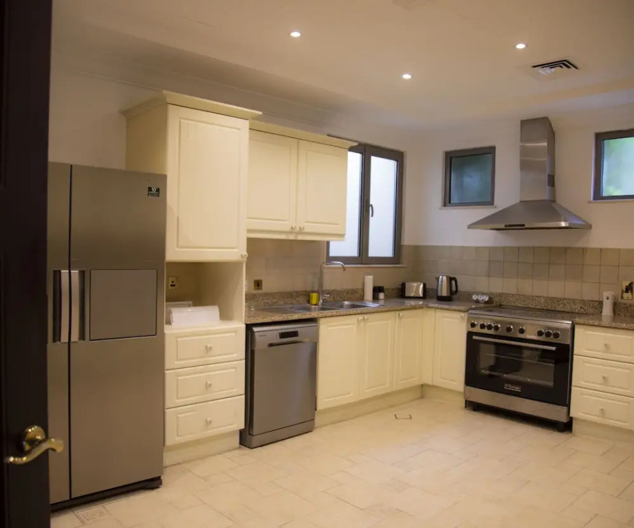 Nasma Luxury Stays - Frond M, Palm Jumeirah