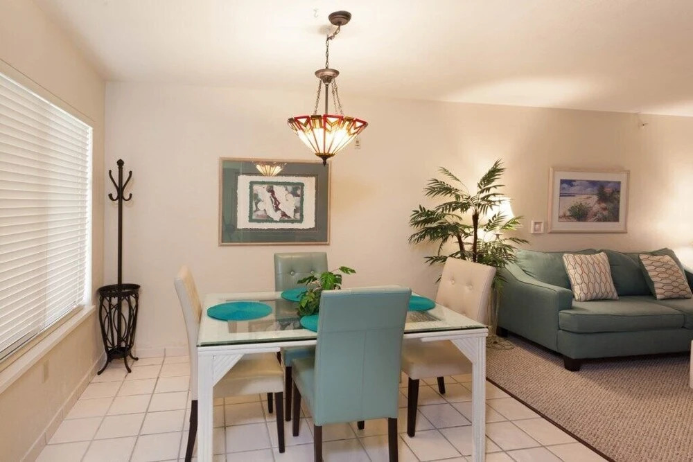 Romantic Condo Across From Beach! 1 Bedroom Condo by Redawning