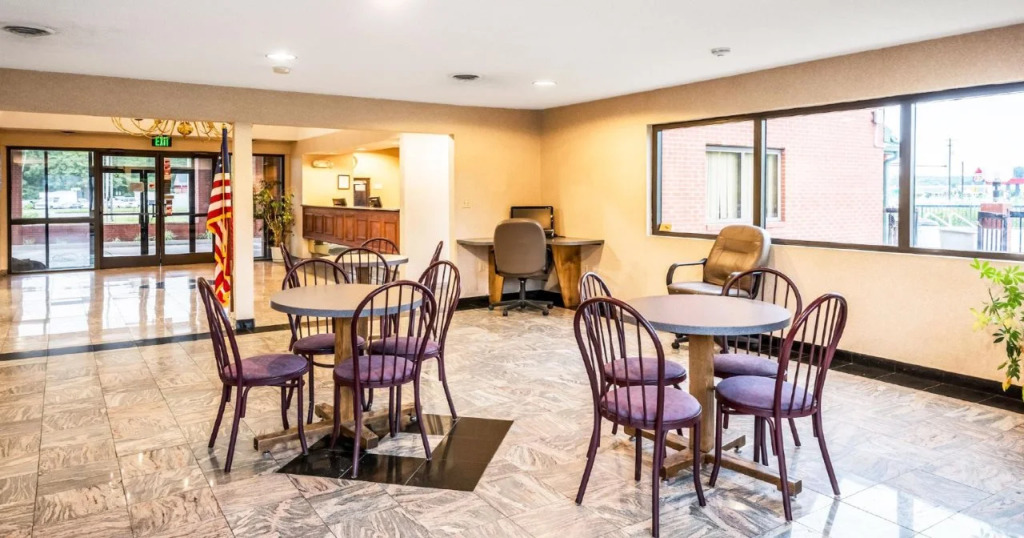 Studios and Suites 4 Less Emporia